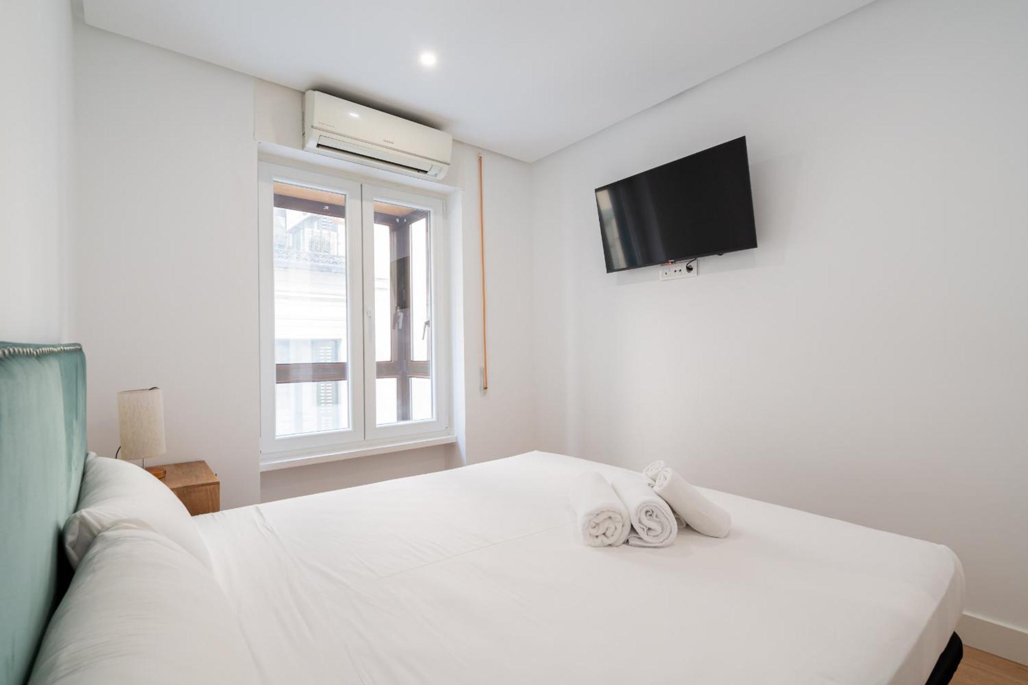 Apartamento Reformado En La Gran Via Alquiler Temporal Madrid Kültér fotó