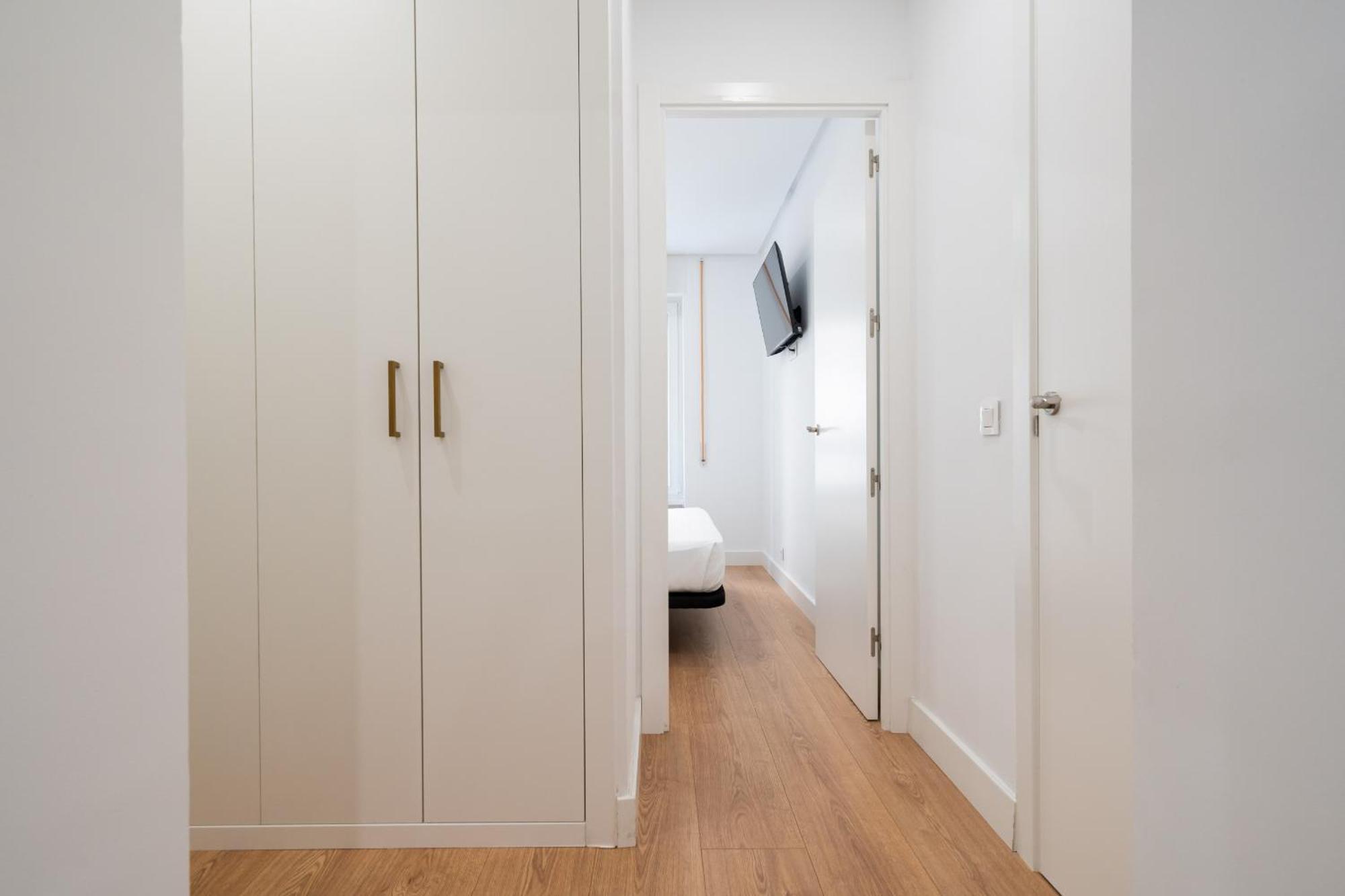Apartamento Reformado En La Gran Via Alquiler Temporal Madrid Kültér fotó